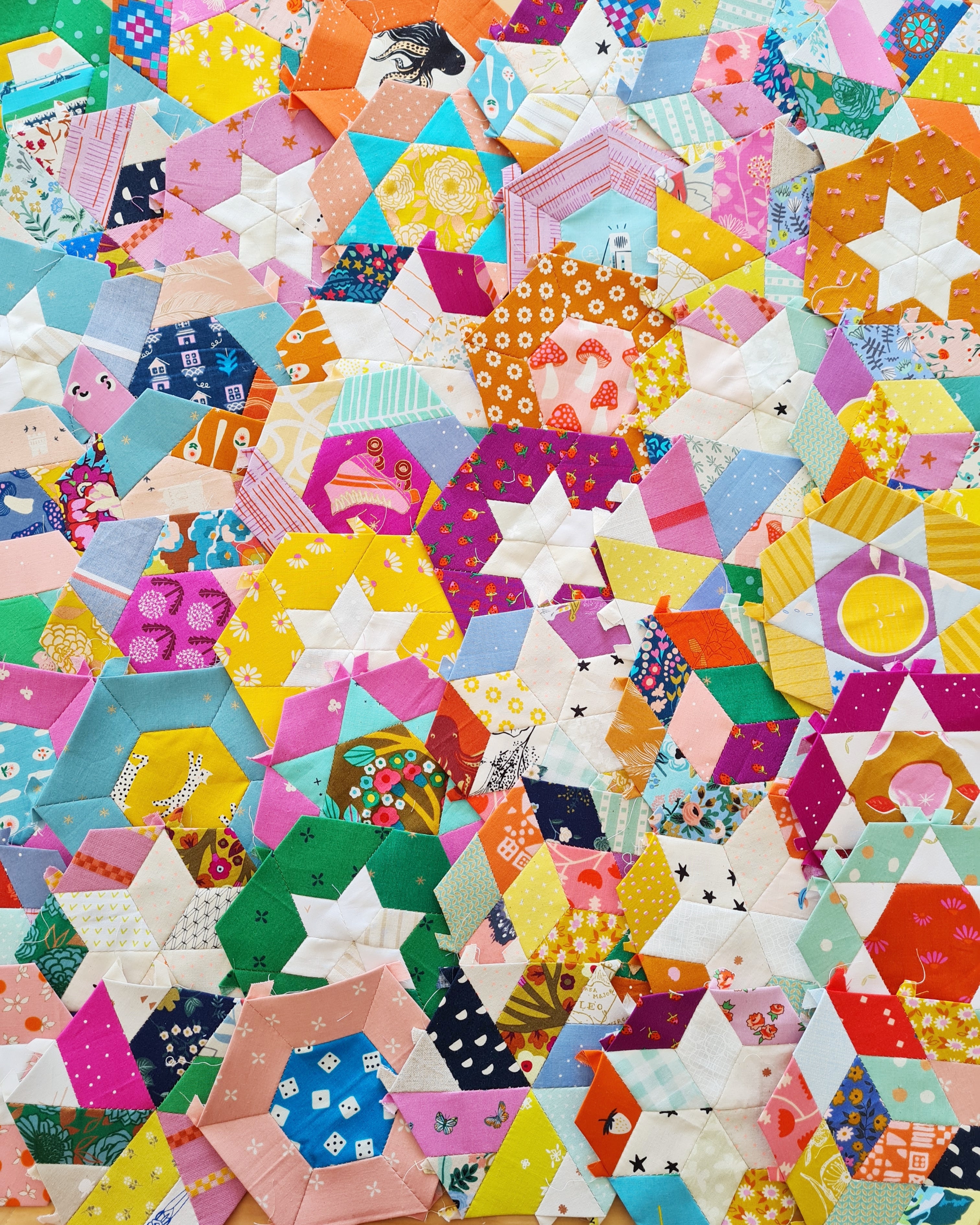 Hexagon Templates – Tim's Printables  Hexagon quilt pattern, English paper  piecing quilts, Hexagon quilt